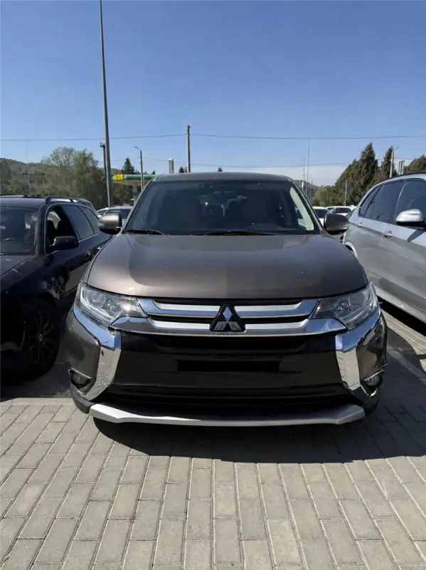 Кейс №10 — Mitsubishi Outlander SE